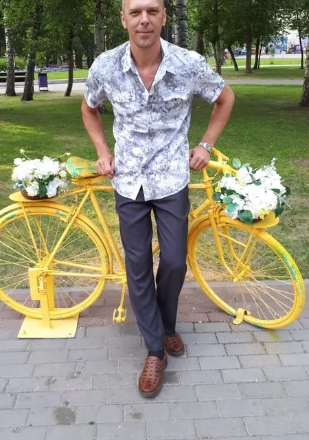 Я Владимир, 45, знакомлюсь без обязательств в Томске