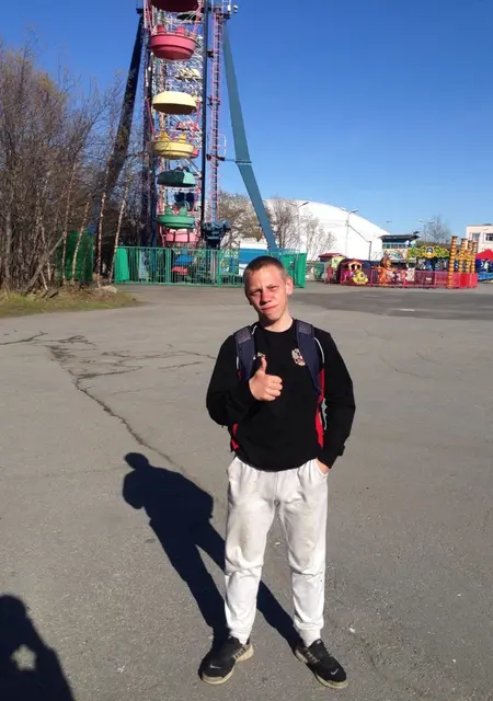 Я Виктор, 25, из Магадана, ищу знакомство для постоянных отношений