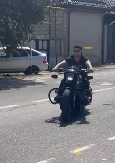 Я Денчик, 32, из Ставрополя, ищу знакомства без обязательств