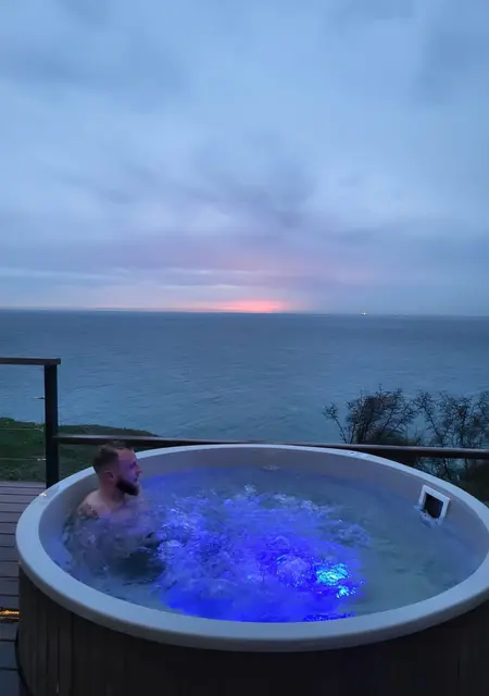 Артем из Новороссийска, мне 32, познакомлюсь для вирта