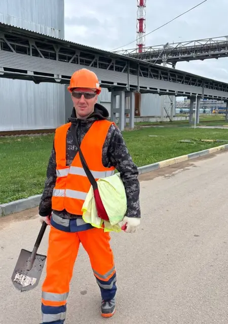 Я Сергей, 25, из Кингисеппа, ищу знакомства на одну ночь