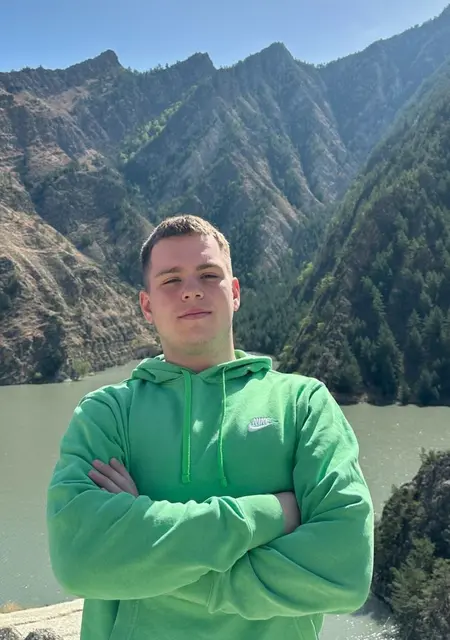 Я Семен, 18, из Раменского, ищу знакомства на одну ночь