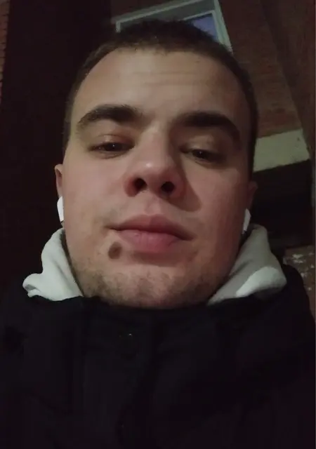 Андрей из Кирова, мне 23, познакомлюсь для приятного времяпровождения