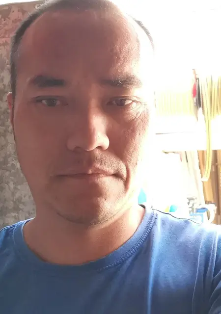 Я Санек, 46, из Губкина, ищу знакомства без обязательств