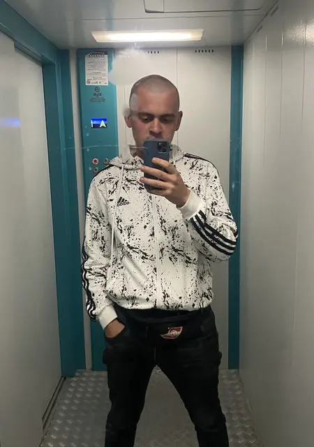 Максим из Коврова, мне 24, познакомлюсь без обязательств