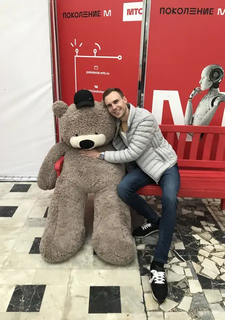 Максим из Химок, мне 32, познакомлюсь без обязательств