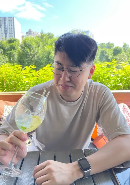 Я Alexander, 31, из Южно-Сахалинска, ищу знакомства без обязательств