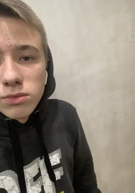 Артём из Барановичей, мне 25, познакомлюсь без обязательств