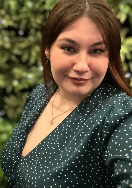 Я Надя, 26, знакомлюсь для вирта в Вологде