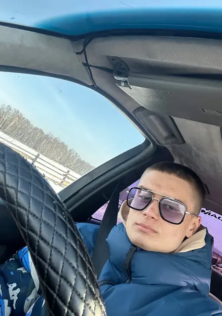 Я Александр, 24, из Ангарска, ищу знакомство для приятного времяпровождения