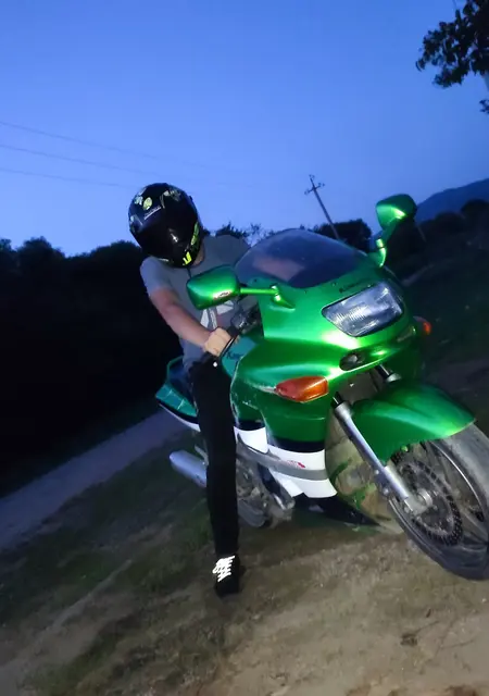 Илья из Лесозаводска, мне 26, познакомлюсь для постоянных отношений