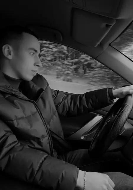 Anton из Мирного, ищу на сайте знакомства на одну ночь