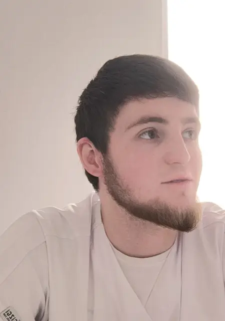 Я Макс, 21, из Краснодара, ищу знакомство для открытые отношения