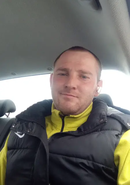 Я Алекс, 36, знакомлюсь для открытые отношения в Туапсе