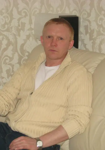 Я Андрей, 48, из Архангельска, ищу знакомства без обязательств