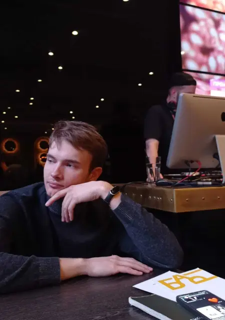 Николай из Омска, мне 23, познакомлюсь на одну ночь