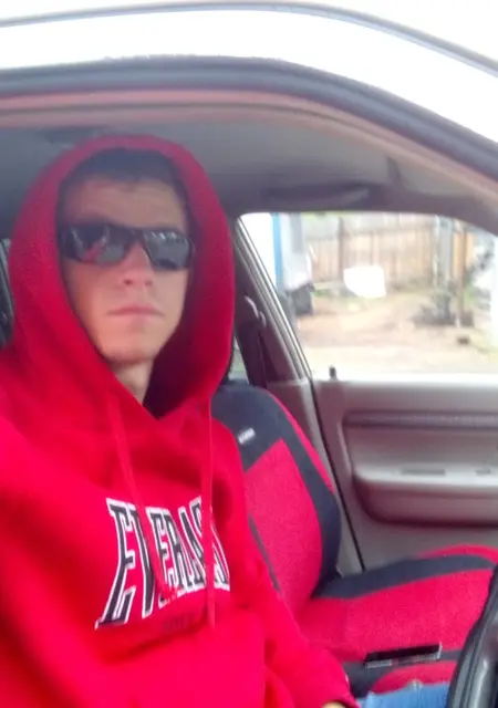 Андрей из Нерюнгри, ищу на сайте знакомства на одну ночь