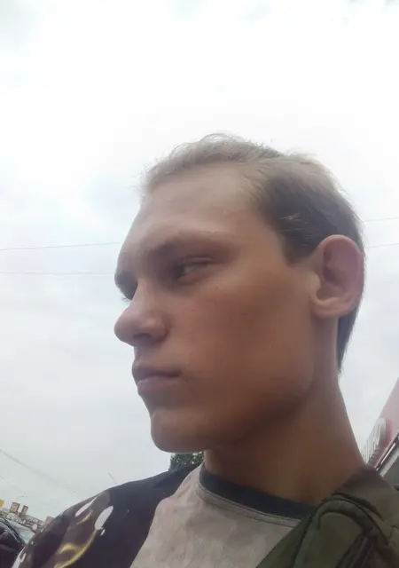 Иван из Новошахтинска, мне 19, познакомлюсь на одну ночь