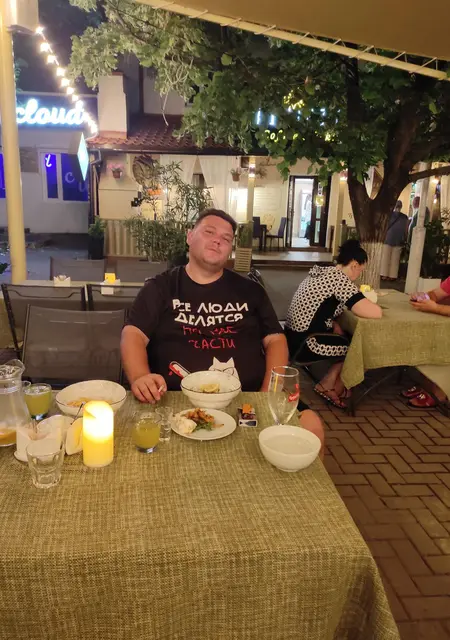 Я Андрей, 35, знакомлюсь без обязательств в Александрове