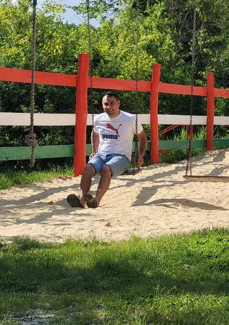 Костя из Крымска, мне 35, познакомлюсь без обязательств