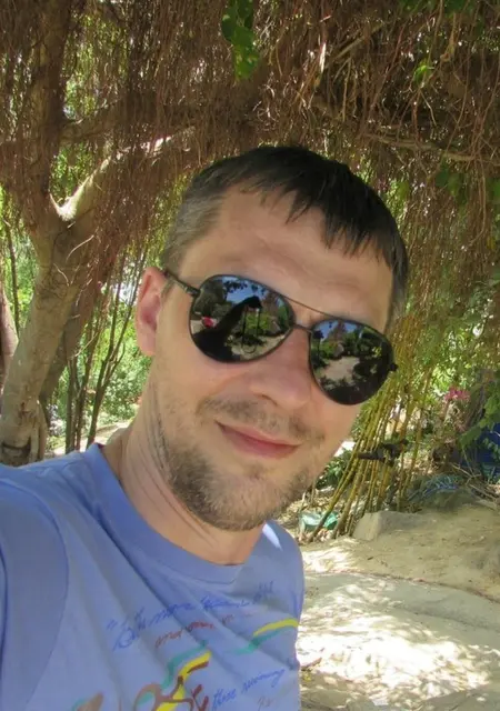 Дмитрий из Туймаз, мне 40, познакомлюсь на одну ночь