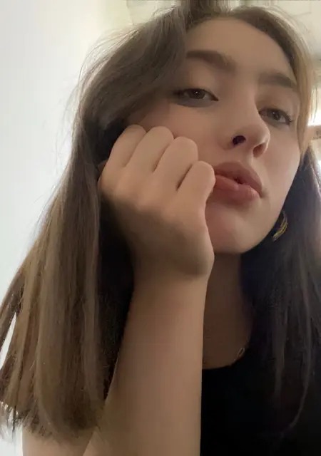 Mia из Казани, ищу на сайте общение