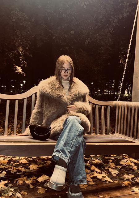 Я Кошка, 18, из Смоленска, ищу знакомство для общения