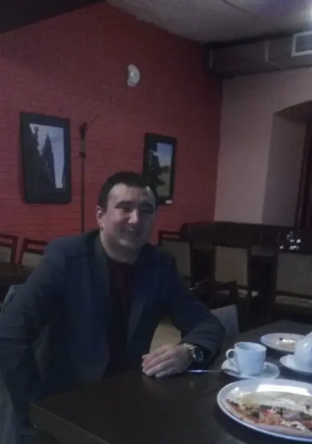 Я Руслан, 44, из Омска, ищу знакомство для общения