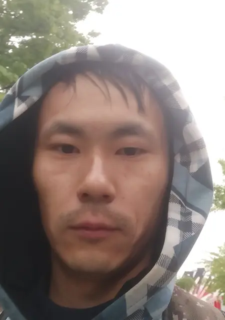 Санжар из Железнодорожного, мне 31, познакомлюсь без обязательств