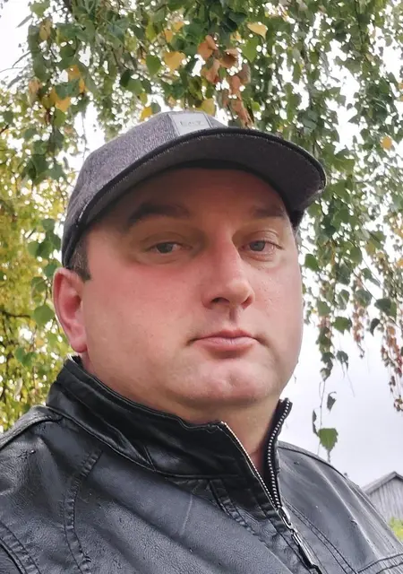 Денис из Саратова, мне 43, познакомлюсь на одну ночь