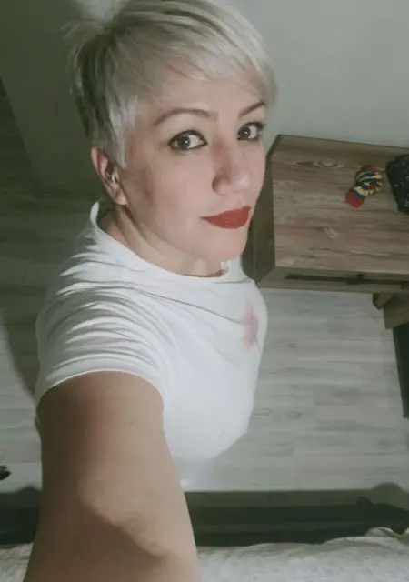 Я Sevil, 43, из Стамбула, ищу знакомство