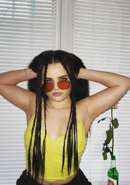 Карина из Анапы, ищу на сайте дружбу