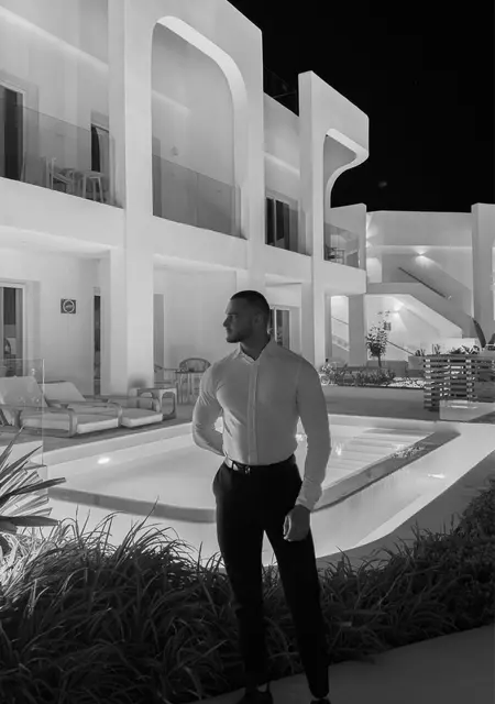 Влад из Москвы, мне 29, познакомлюсь для общения