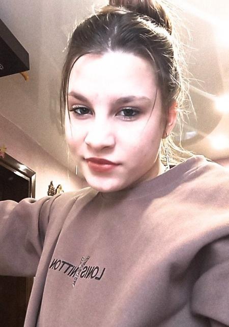 Анна из Прокопьевска, мне 24, познакомлюсь на одну ночь