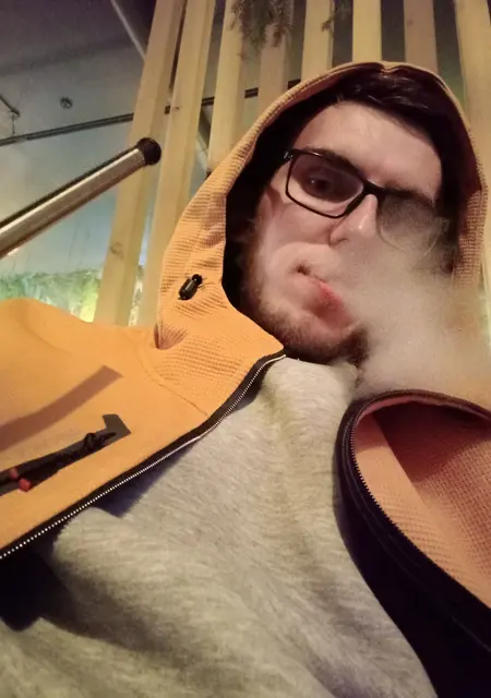 Влад из Костромы, ищу на сайте знакомства на одну ночь