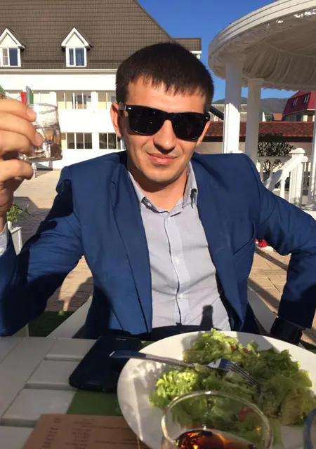 Антон из Белореченска, мне 42, познакомлюсь без обязательств