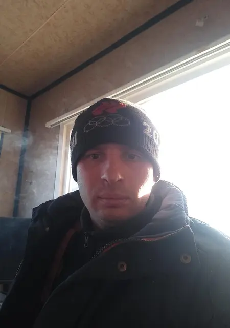 Виктор из Ангарска, мне 41, познакомлюсь на одну ночь