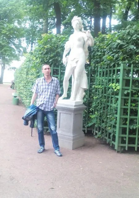 Я Вадик, 52, из Красногорска, ищу знакомства без обязательств