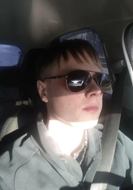 Я Евгений, 39, из Брянска, ищу знакомство для приятного времяпровождения