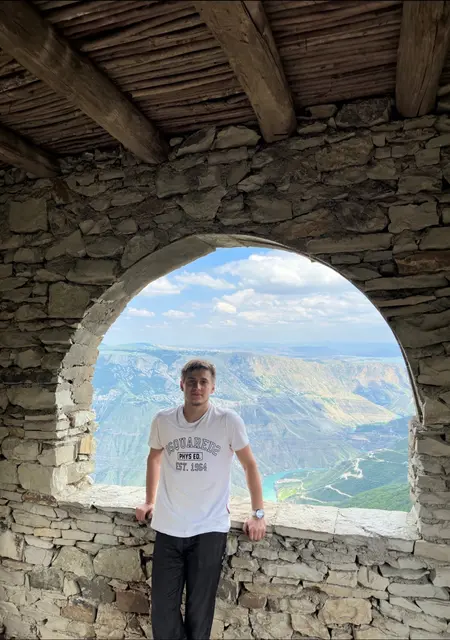 Я Руслан, 25, из Каспийска, ищу знакомства на одну ночь