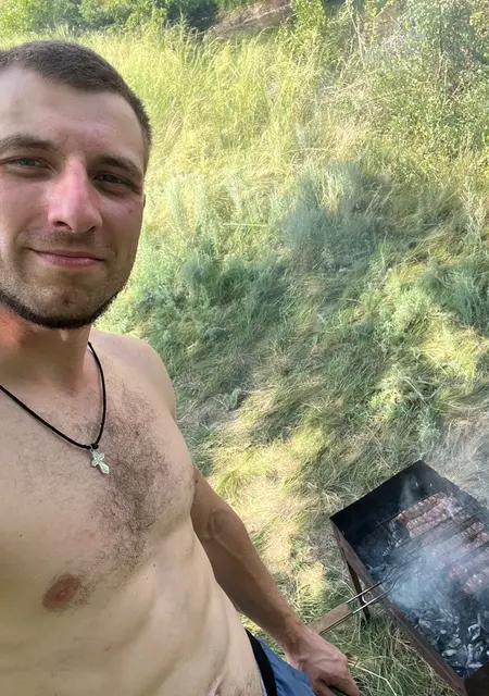 Вячеслав из Новотроицка, мне 30, познакомлюсь для приятного времяпровождения