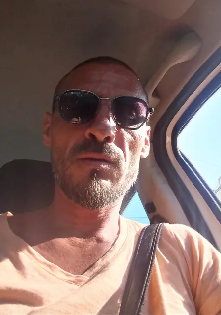 Микаил из Таганрога, мне 42, познакомлюсь без обязательств