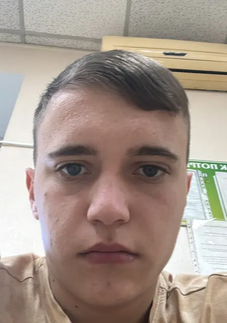 Я Ростислав, 18, знакомлюсь без обязательств в Артеме