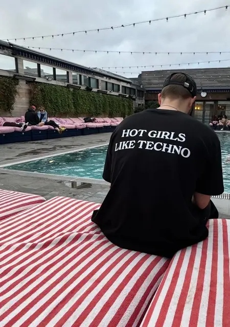 Der из Коломны, мне 24, познакомлюсь для открытые отношения