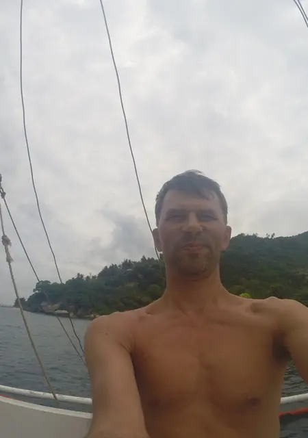 Олег из Иванова, мне 52, познакомлюсь без обязательств