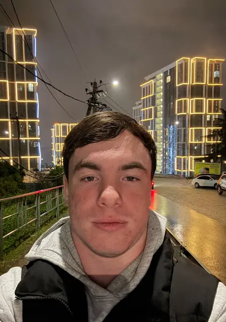 Я Сергей, 19, знакомлюсь без обязательств в Туапсе