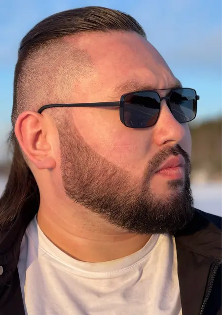 Я Иван, 29, знакомлюсь для приятного времяпровождения в Якутске