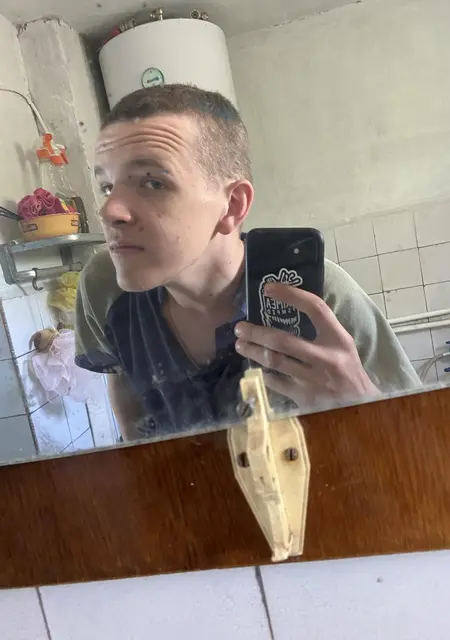 Я Alik, 21, знакомлюсь на одну ночь в Симферополе