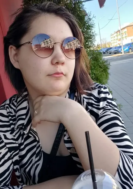 Эля из Кумертау, мне 18, познакомлюсь без обязательств