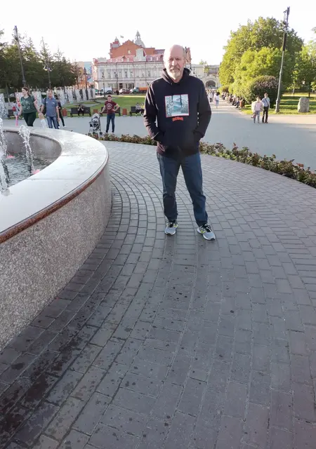 Александр из Новосибирска, мне 64, познакомлюсь